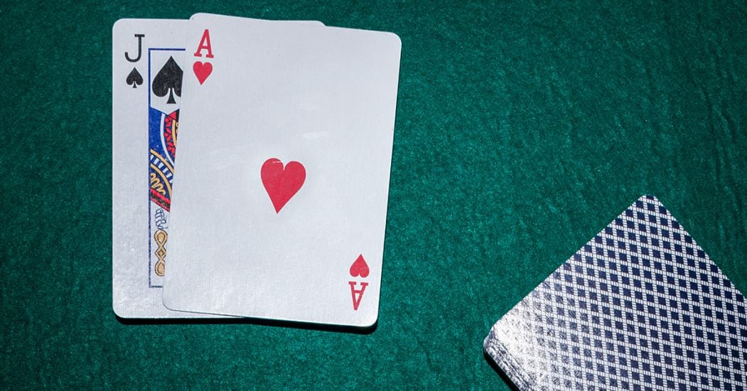 Beat the Dealer: Edward Thorp e la strategia infallibile per il Blackjack - -